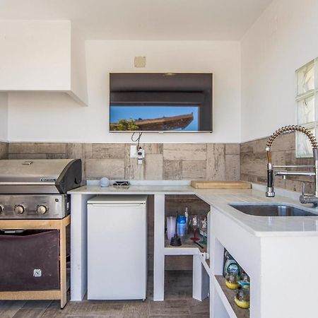 Amazing Home In Ador With Kitchenette מראה חיצוני תמונה