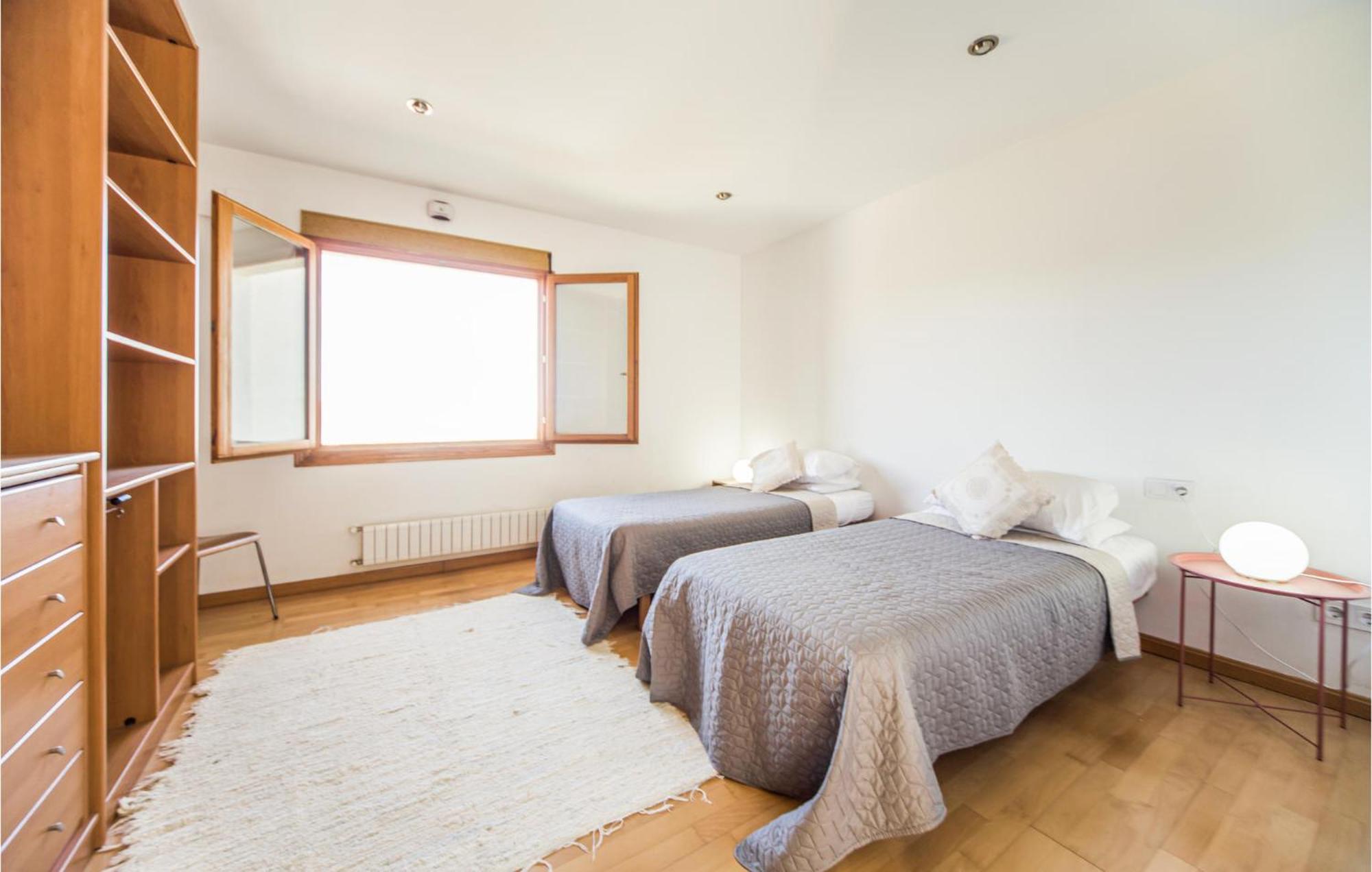 Amazing Home In Ador With Kitchenette מראה חיצוני תמונה
